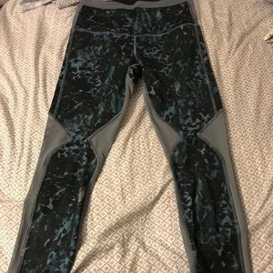 Lululemon leggings worn twice; cute mesh
